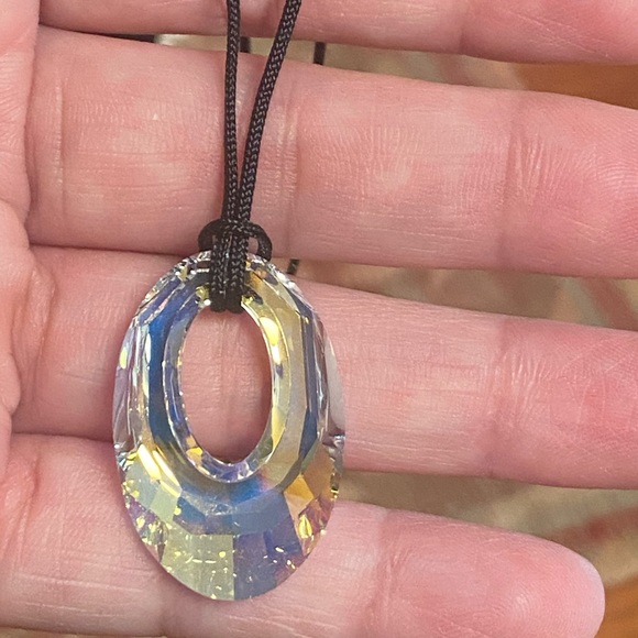 Aurora Borealis Swarovski Element Oval Pendant - Picture 3 of 3